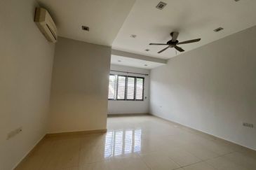 2.5 storey Superlink House @ Bandar Puteri Puchong For Sale