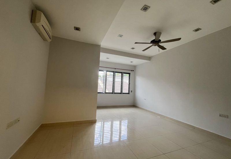 2.5 storey Superlink House @ Bandar Puteri Puchong For Sale