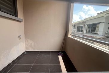 2.5 storey Superlink House @ Bandar Puteri Puchong For Sale