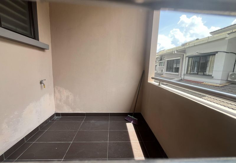 2.5 storey Superlink House @ Bandar Puteri Puchong For Sale