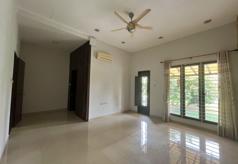 2.5 storey Superlink House @ Bandar Puteri Puchong For Sale