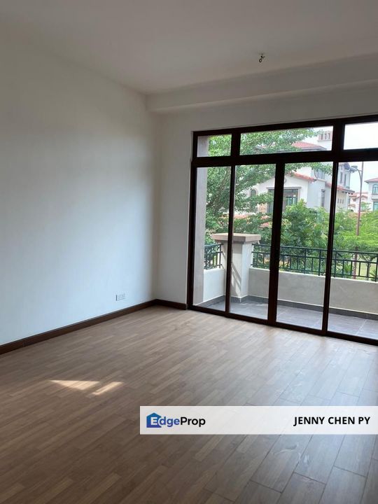 CHEAP & NICE Bungalow @ Diamond City Semenyih For Sale, Selangor, Semenyih