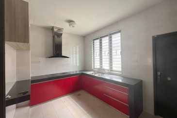 2.5 storey Superlink House @ Bandar Puteri Puchong For Sale