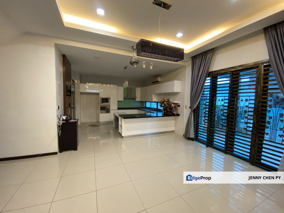 Cheap & Nice Semi D @ Taman Tropika 2 Kajang For Sale, Selangor, Kajang