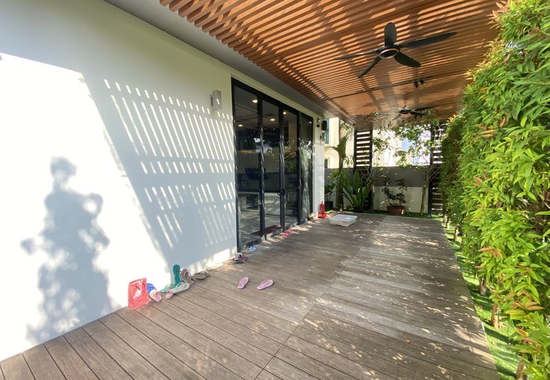 The Lotus of The Mines