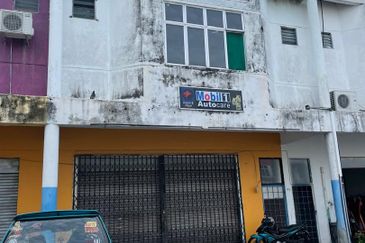 Kosmopleks, Bandar Baru Salak Tinggi