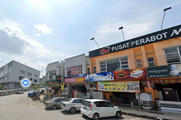 Kawasan Perniagaan Wira Nilai 3