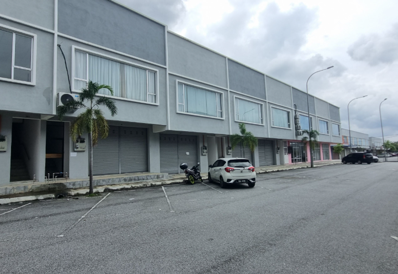 Kawasan Perniagaan Wira Nilai 3