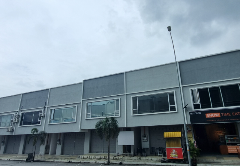 Kawasan Perniagaan Wira Nilai 3