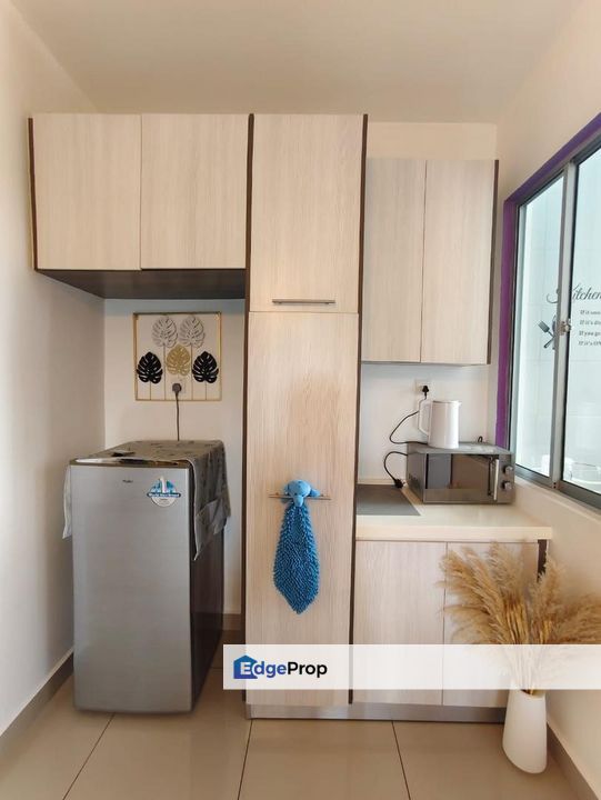 JB Town Serviced Apartment With Rental Income , Johor, Johor Bahru