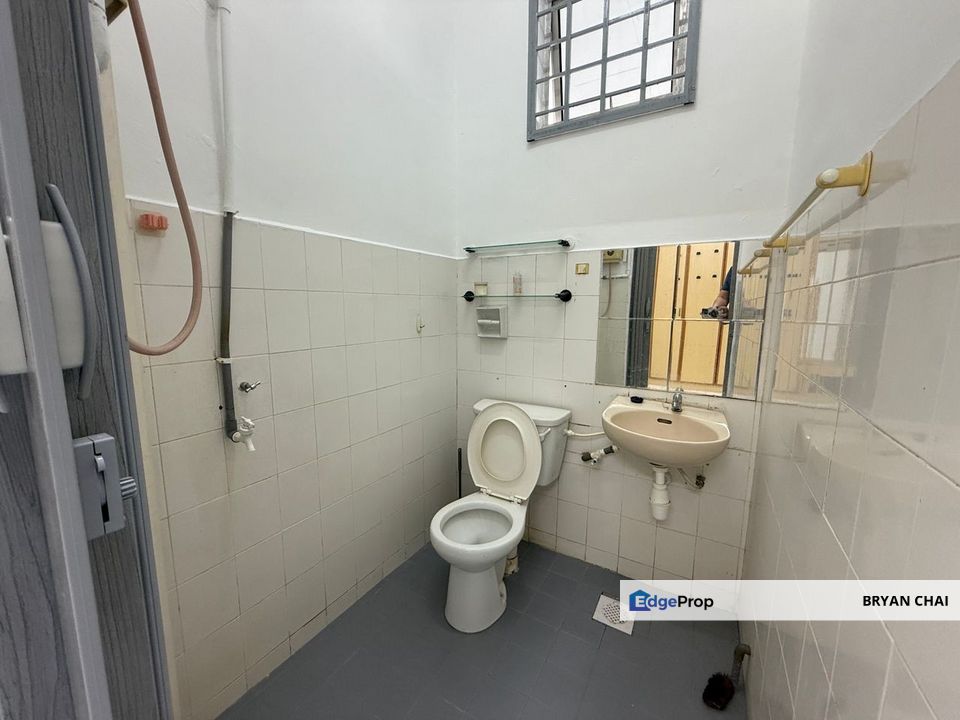 Taman Megah Ria Jalan Dedaru Nearby Permas Jaya Single Storey For Rent , Johor, Masai