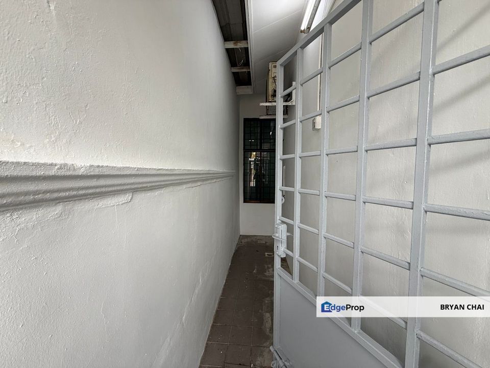 Taman Megah Ria Jalan Dedaru Nearby Permas Jaya Single Storey For Rent , Johor, Masai