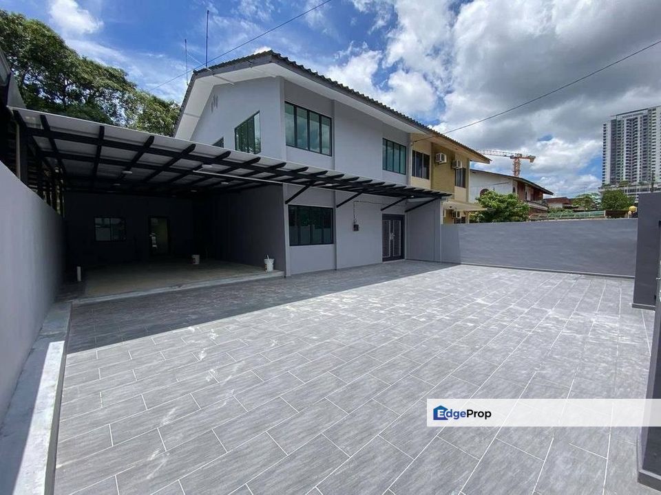 Double Storey Semi D @ 10 Jalan Merawan Taman Majidee, Kebun Teh, JB ...