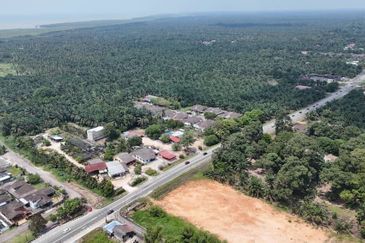 12 Acres (3 Adjoining) Agriculture Zoning Residential Land @ Pontian Api Api, Johor. Near Pontian Besar, Ayer Baloi, Pekan Nanas