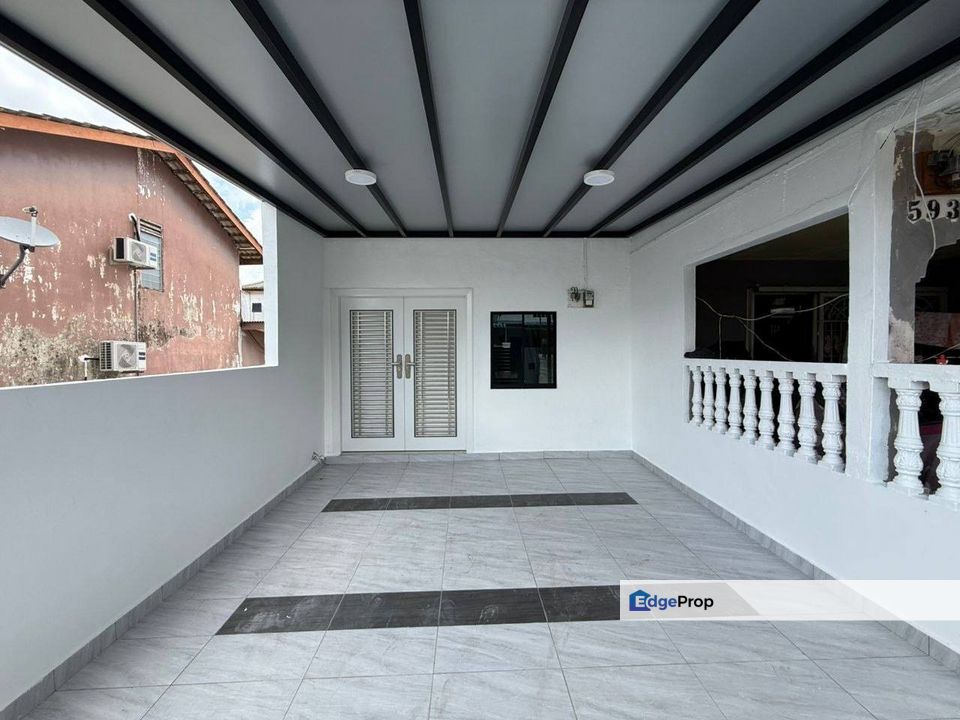 Double Storey Low Cost Endlot @ 592 Jalan Jambu Air 5, Taman Muhibbah, Kulai, Saleng, Senai, Johor, Johor, Kulai