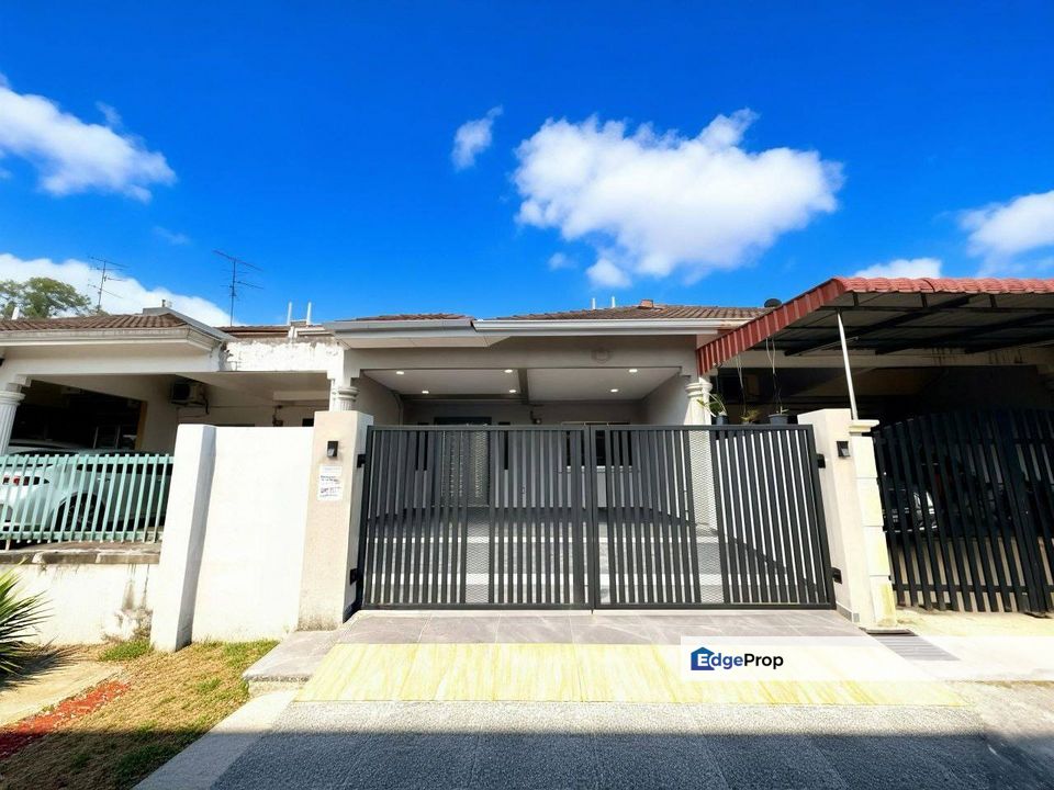 Large Single Storey Terrace @ Jalan Santalia 2, Masai, Pasir Gudang, Johor. Near Rinting, Permas Jaya, Seri Alam, Megah Ria, Johor, Pasir Gudang