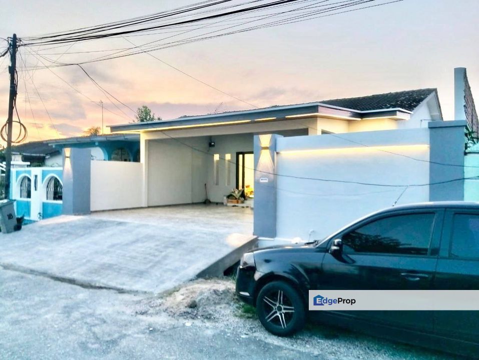 Single Storey Semi D House @ 18 Jalan Emas 14, Taman Sri Skudai, Skudai, Johor. Near Sutera, Tun Aminah, Perling, Johor, Skudai