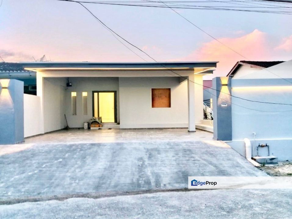 Single Storey Semi D House @ 18 Jalan Emas 14, Taman Sri Skudai, Skudai, Johor. Near Sutera, Tun Aminah, Perling, Johor, Skudai