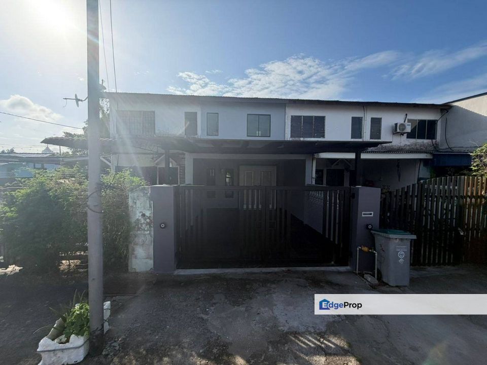 Double Storey Low Cost @ 34 Jalan Makmur 15, Taman Damai Jaya, Skudai, Johor. Near Tun Aminah, Taman Universiti, Sutera Utama, Johor, Skudai