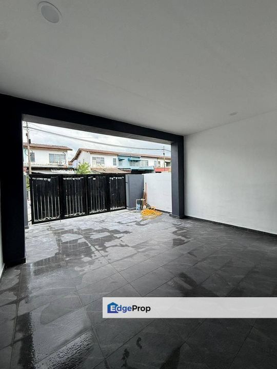 Double Storey Low Cost Endlot @ 28 Jalan Tenang 9, Taman Damai Jaya, Skudai, Johor. Near Tun Aminah, Taman Universiti, Sutera Utama, Johor, Skudai