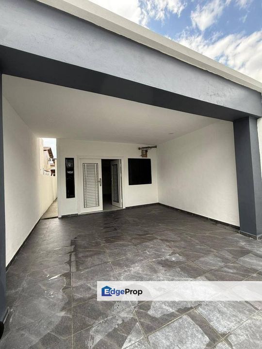 Double Storey Low Cost Endlot @ 28 Jalan Tenang 9, Taman Damai Jaya, Skudai, Johor. Near Tun Aminah, Taman Universiti, Sutera Utama, Johor, Skudai