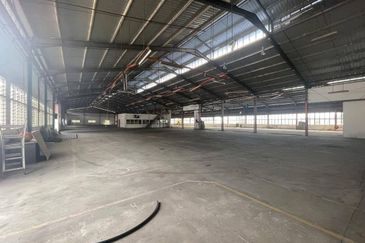 5.25 Acres Light Industrial Factory/Warehouse @ Kulai (Roadside) , Industry Area, Senai, Johor