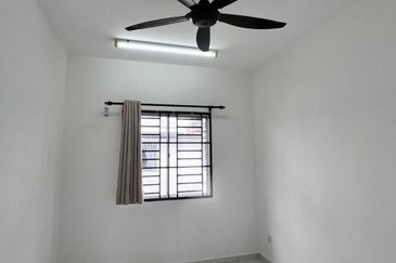 Jalan Setia Tropika 4/1