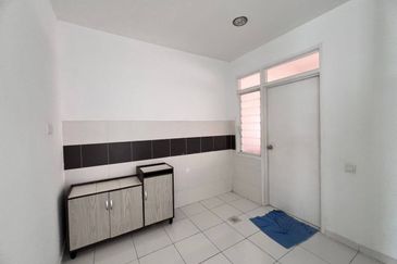 Jalan Setia Tropika 4/1