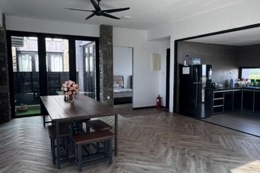 Cube On Hill ( Taman Bukit Pulai )