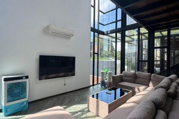 Cube On Hill ( Taman Bukit Pulai )