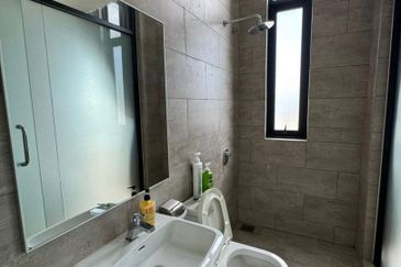 Cube On Hill ( Taman Bukit Pulai )