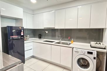 Almas @ Puteri Harbour