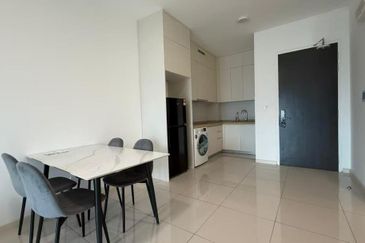 The M @ Medini Macrolink