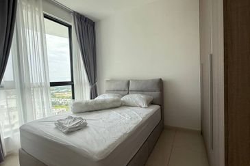 The M @ Medini Macrolink