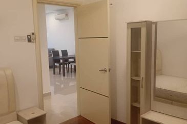 1Medini & Medini Signature