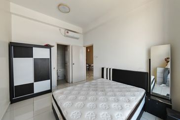 D'Summit Residences @ Kempas Utama