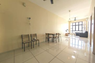 D'Summit Residences @ Kempas Utama