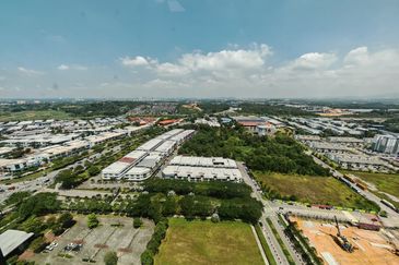 D'Summit Residences @ Kempas Utama