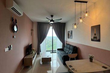 The M @ Medini Macrolink