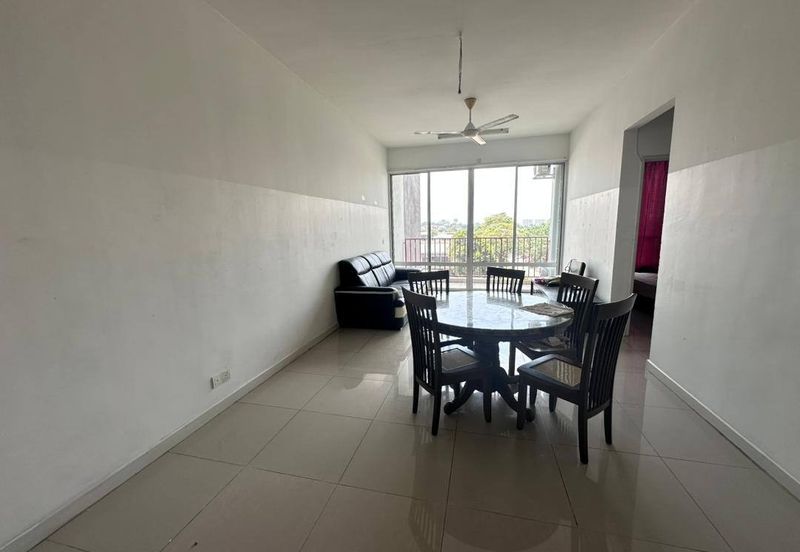 Dedaun Hijau (Greenfield Regency)