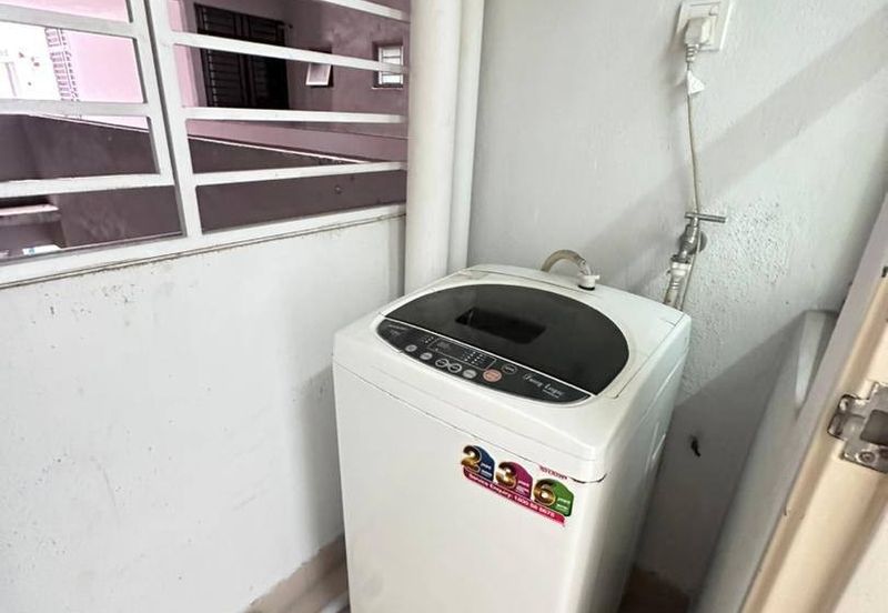 Dedaun Hijau (Greenfield Regency)