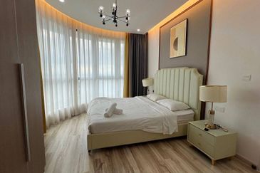 The M @ Medini Macrolink