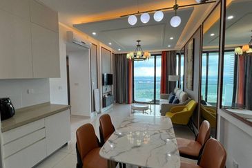 The M @ Medini Macrolink