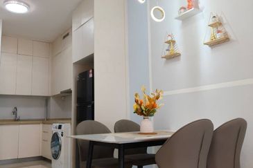 The M @ Medini Macrolink