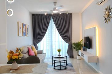 The M @ Medini Macrolink