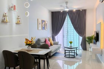 The M @ Medini Macrolink