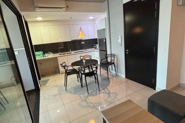 Almas Suites @ Puteri Harbour