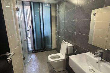 Almas Suites @ Puteri Harbour