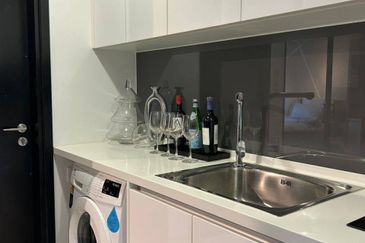 Almas Suites @ Puteri Harbour