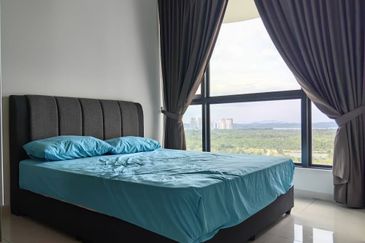 The M @ Medini Macrolink